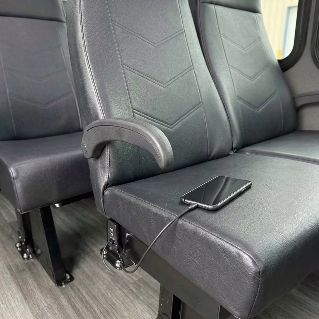paragould 15 passenger minibus usb charging