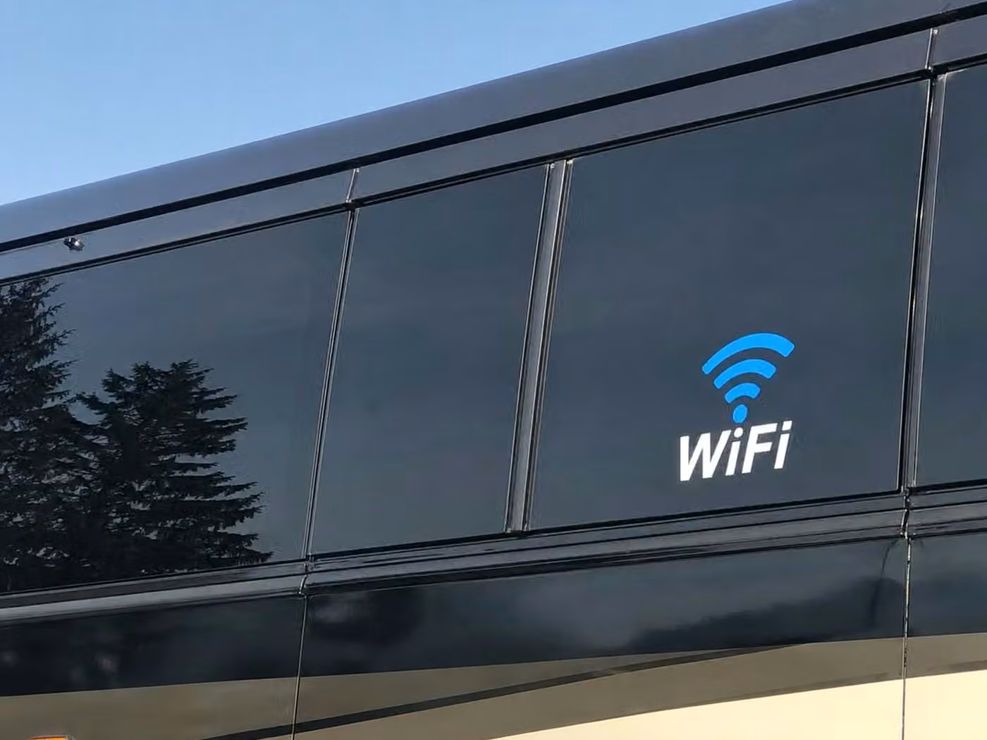 paragould 15 passenger minibus wifi