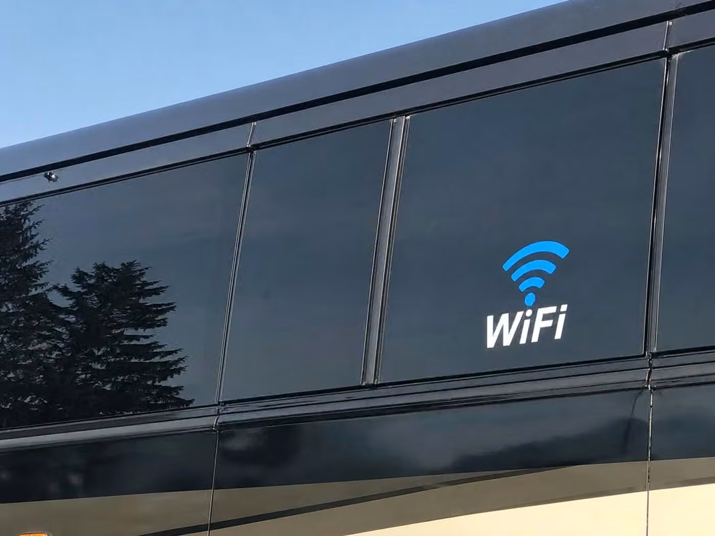 paragould 18 passenger minibus wifi