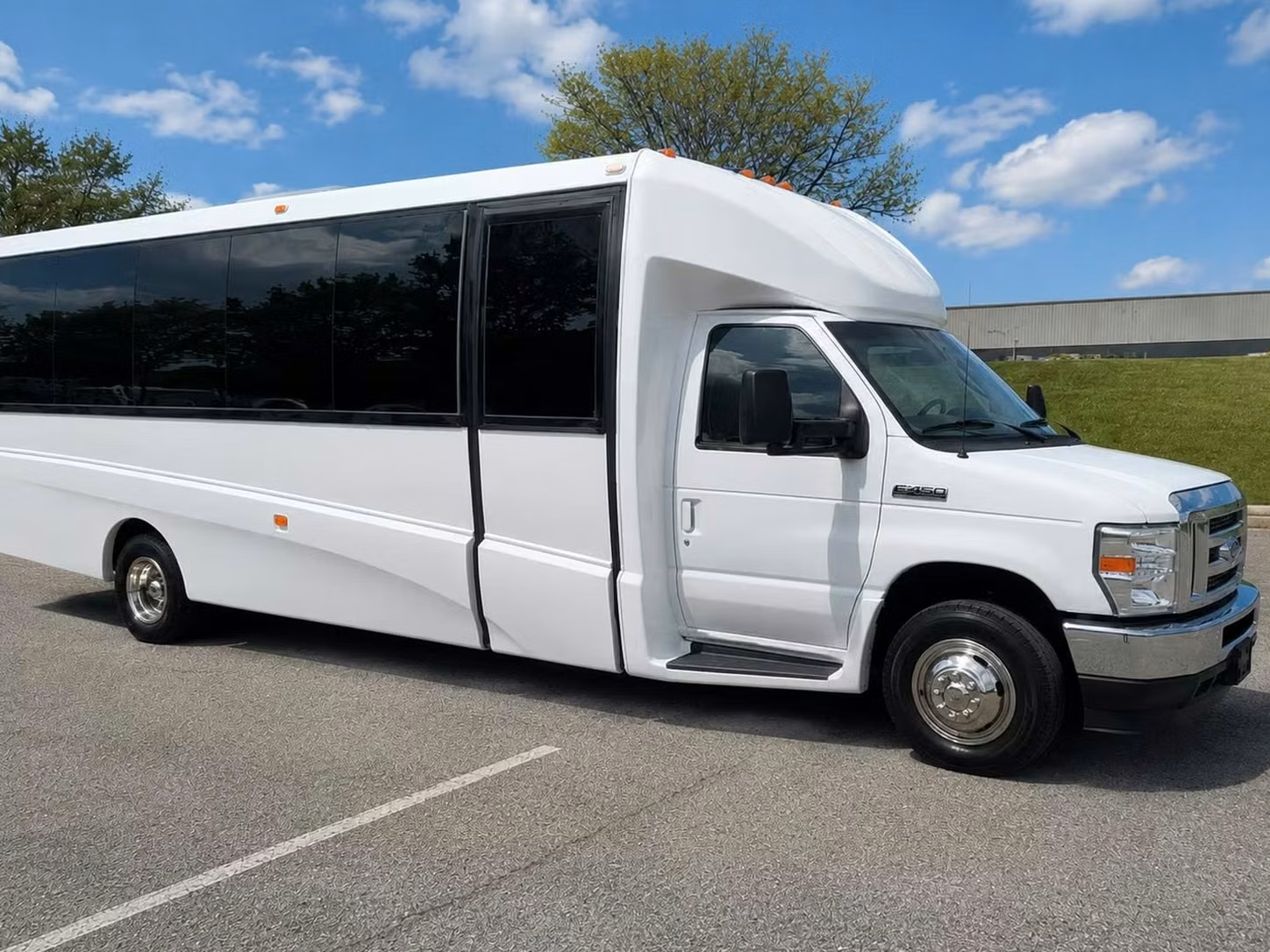 paragould 20 passenger minibus rental
