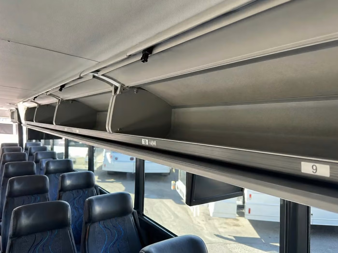 paragould 25 passenger minibus overhead storage