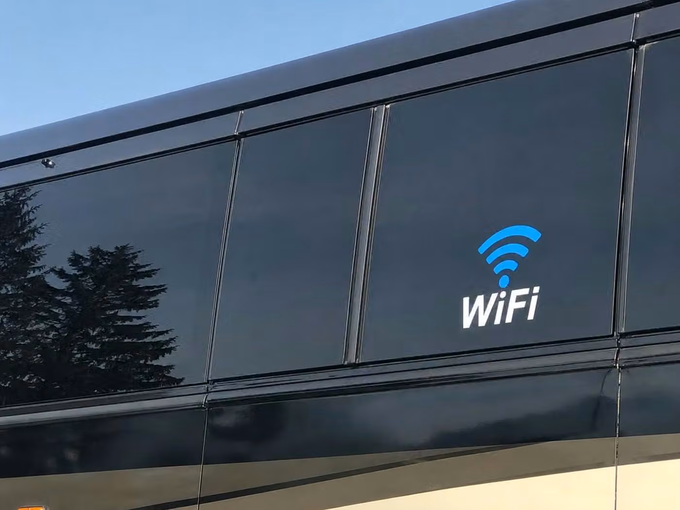 paragould 25 passenger minibus wifi