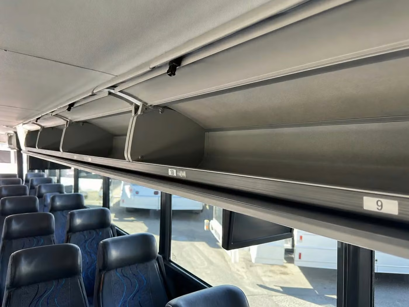 paragould 28 passenger minibus overhead storage