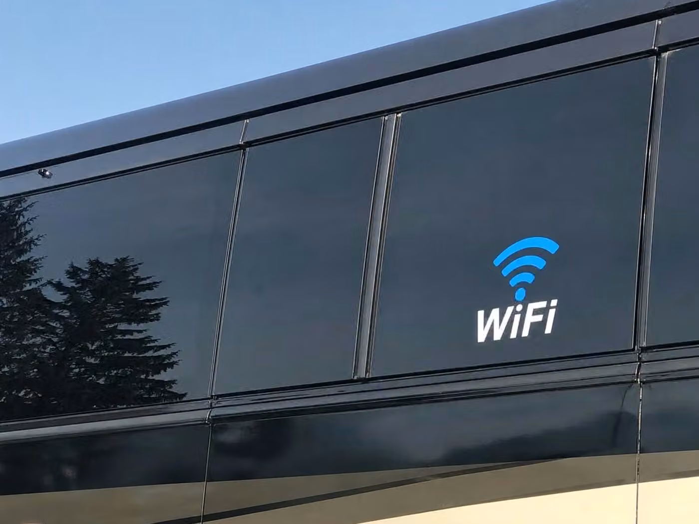 paragould 30 passenger minibus wifi